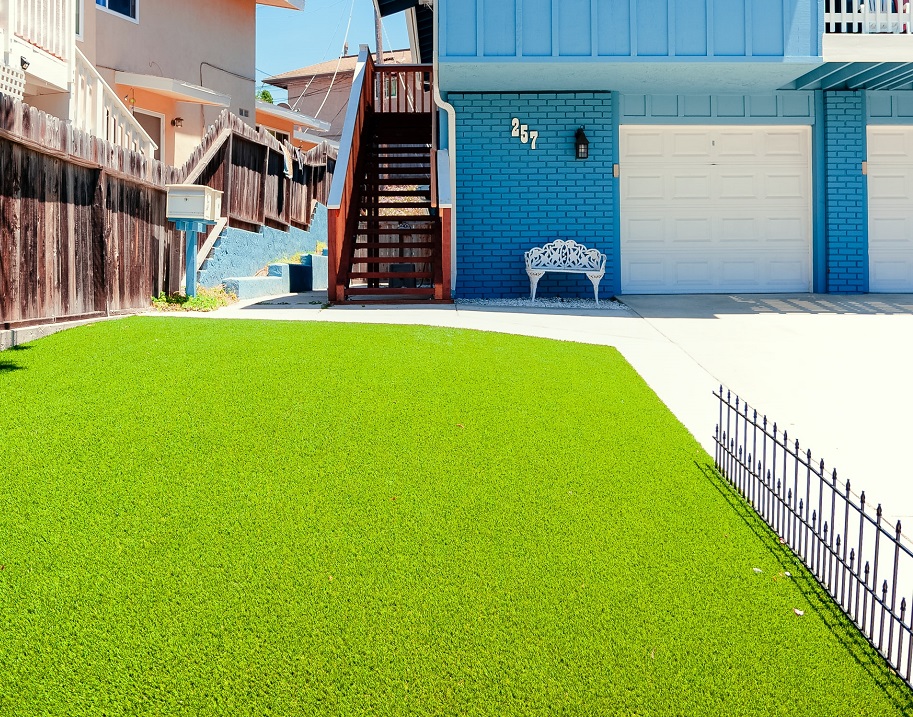 As pets become part of the family, Aussies make space for their pets to run and play. They also include toxin-free plants and fenced off areas, so they know their pets are safe when they aren't in the yard with them. Read ahead and find out some other great outdoor ideas that are pet-friendly.