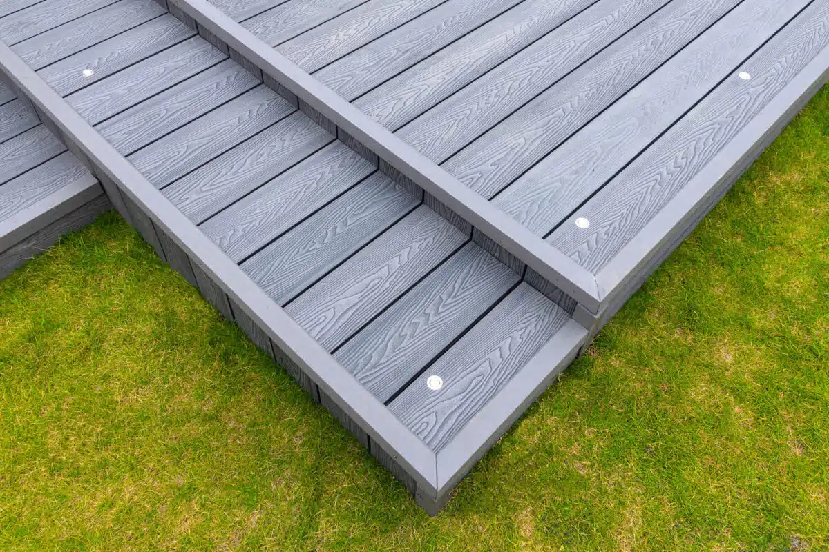 Taking into consideration a number of elements might influence your choice of decking material.